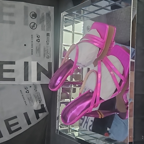 New heels - Picture 2 of 4